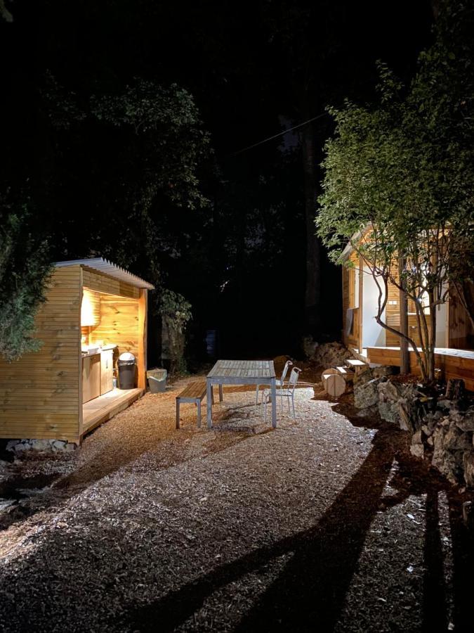 Lodge Les Roulottes De Bayama - Insolite Avec Jacuzzi Mougins