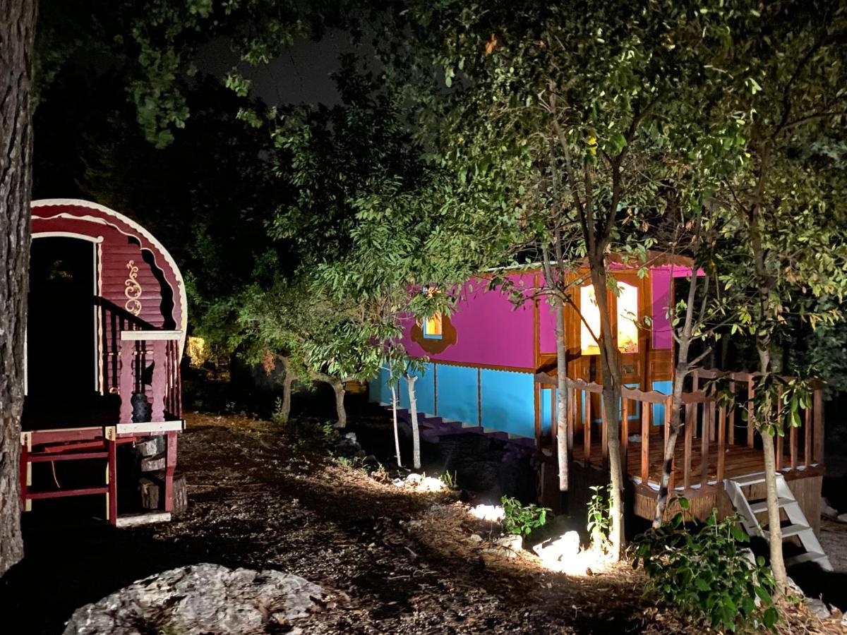 Lodge Les Roulottes De Bayama - Insolite Avec Jacuzzi *